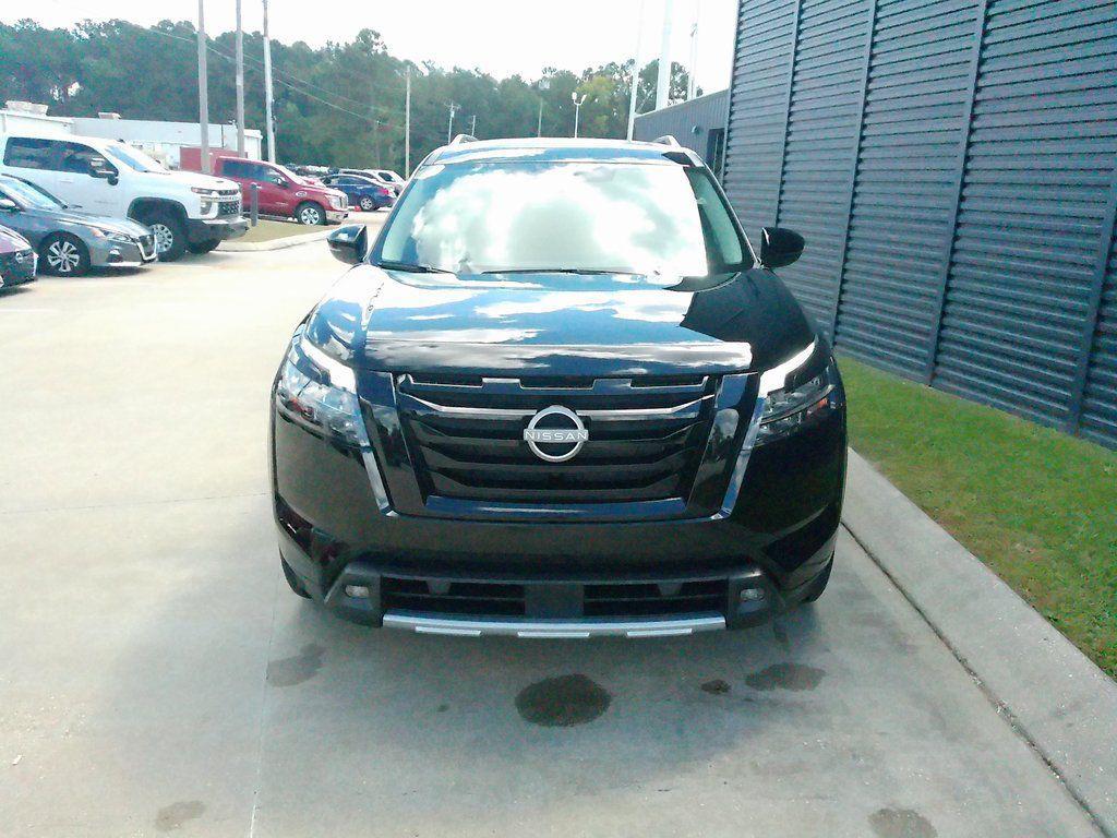 new 2025 Nissan Pathfinder car, priced at $41,306