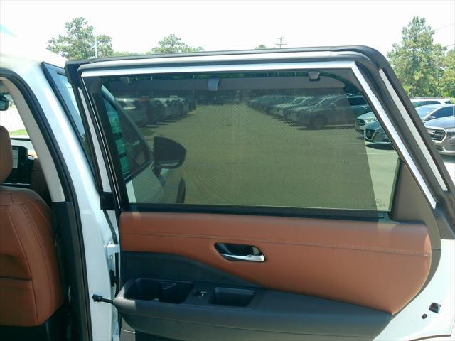 new 2025 Nissan Pathfinder car, priced at $51,179