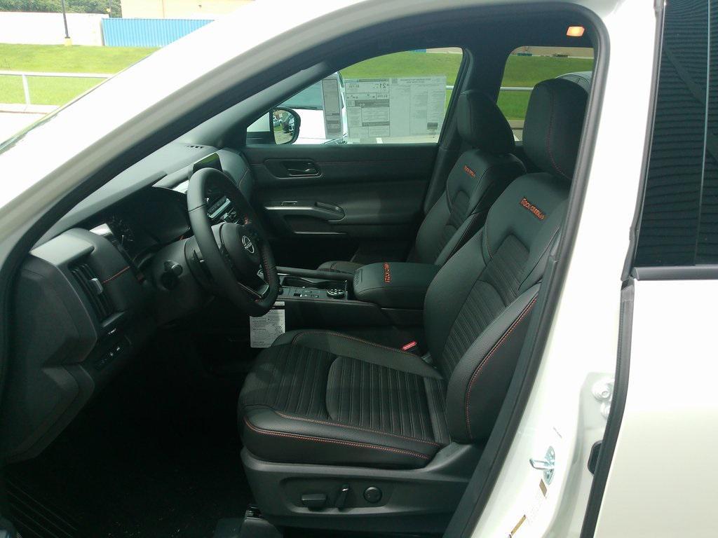 new 2025 Nissan Pathfinder car, priced at $43,678