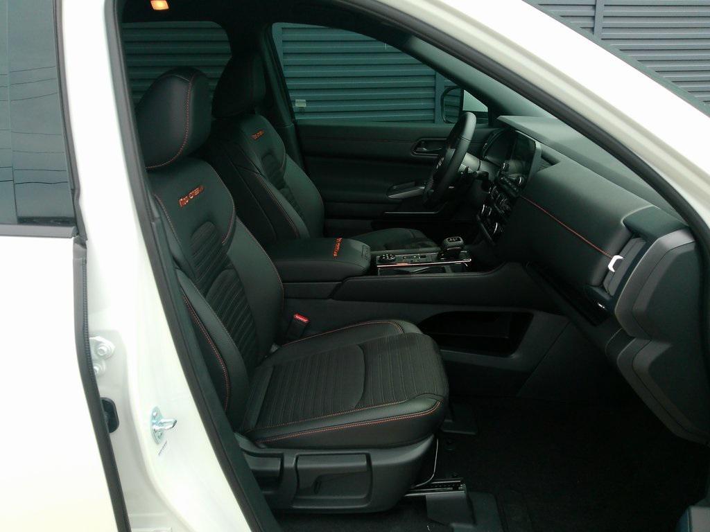 new 2025 Nissan Pathfinder car, priced at $43,678