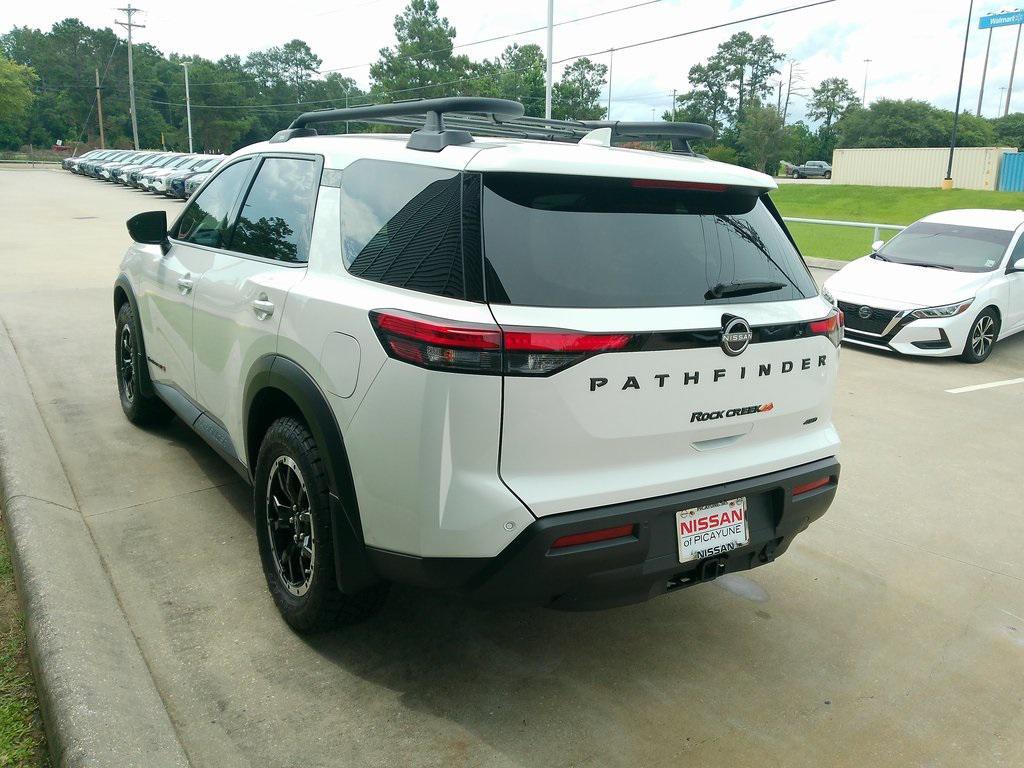new 2025 Nissan Pathfinder car, priced at $43,678