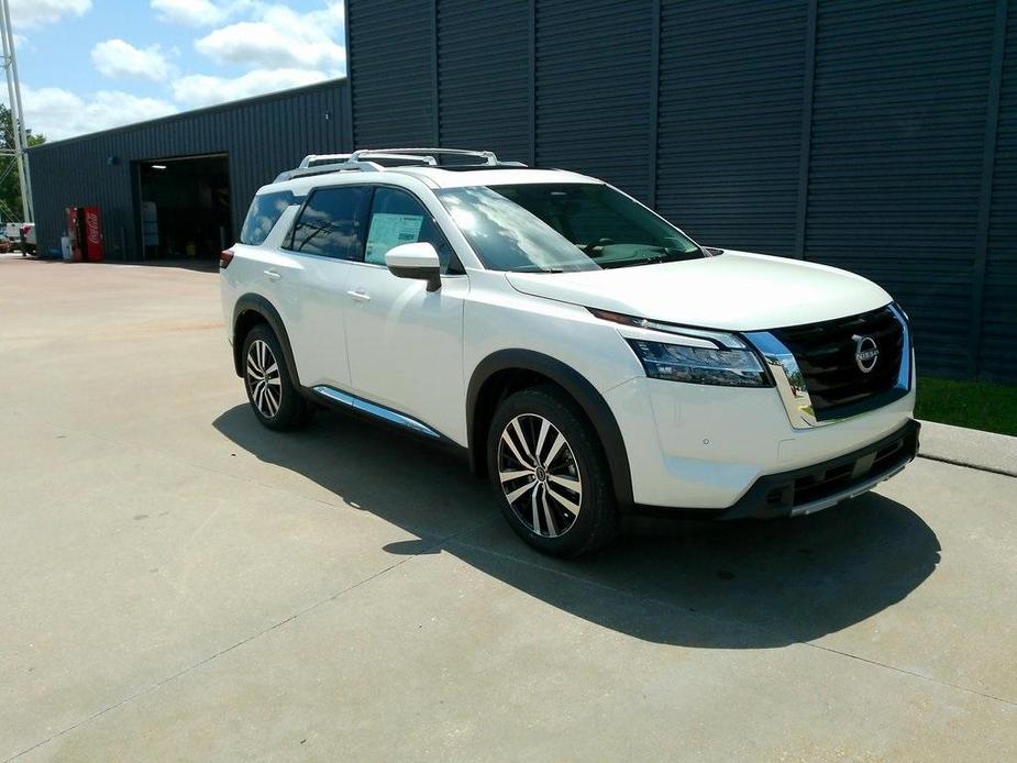 new 2024 Nissan Pathfinder car, priced at $50,871