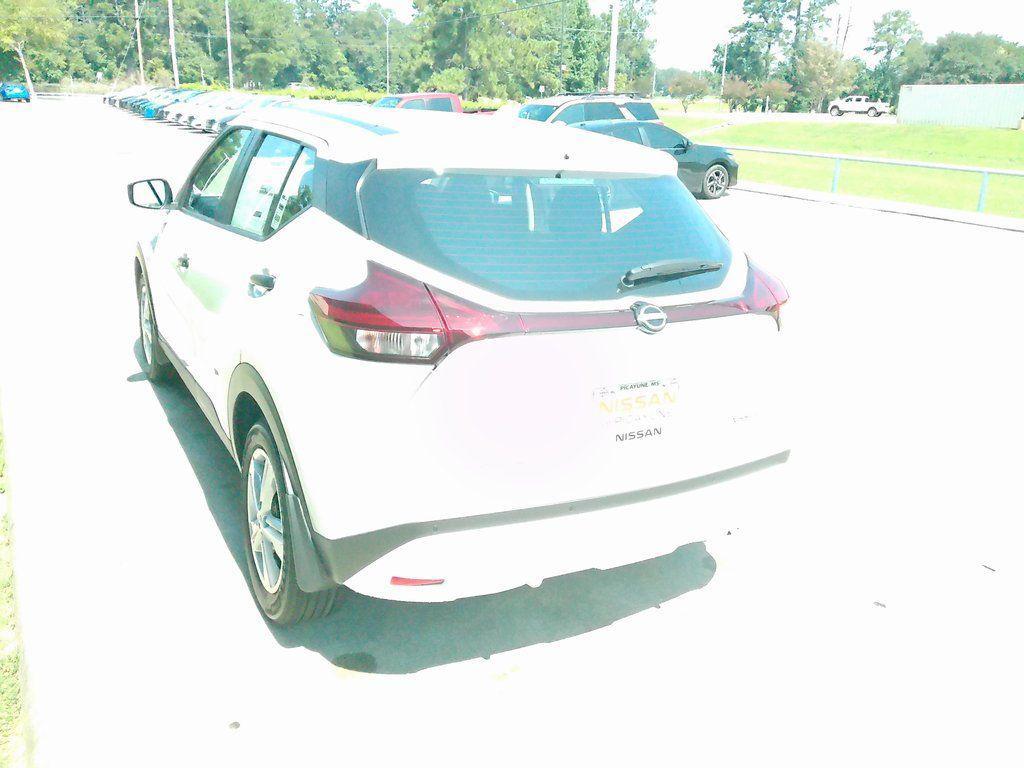 new 2025 Nissan Kicks car, priced at $21,826