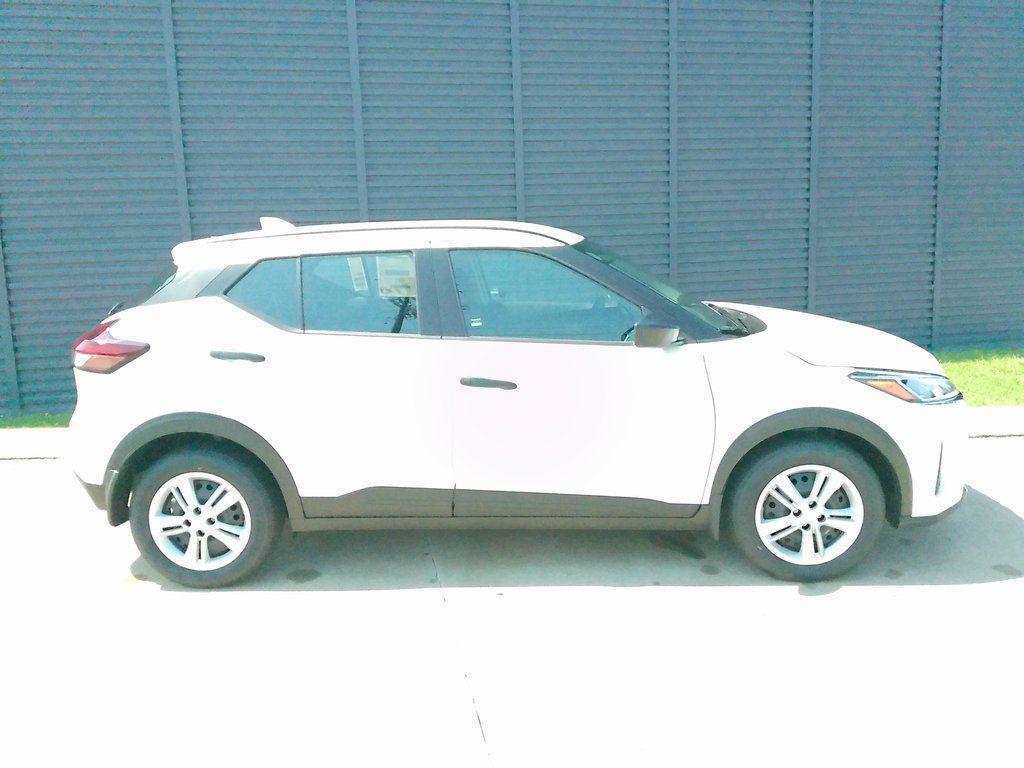 new 2025 Nissan Kicks car, priced at $21,826