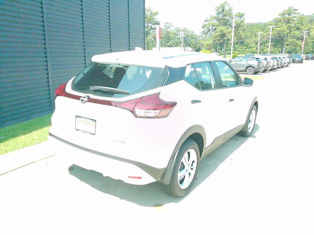 new 2025 Nissan Kicks car, priced at $21,826