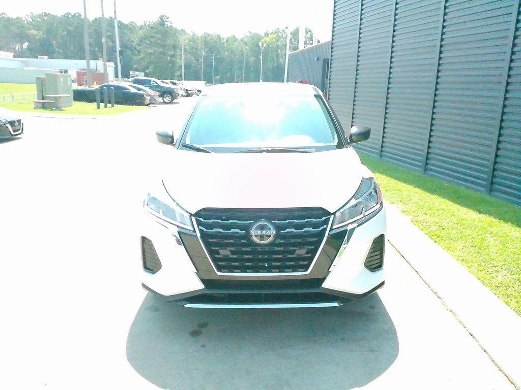 new 2025 Nissan Kicks car, priced at $21,826