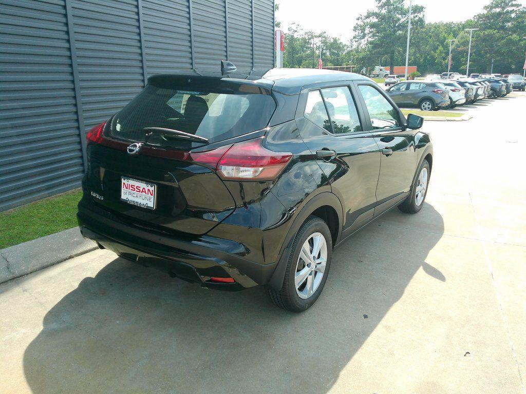new 2025 Nissan Kicks car, priced at $21,870