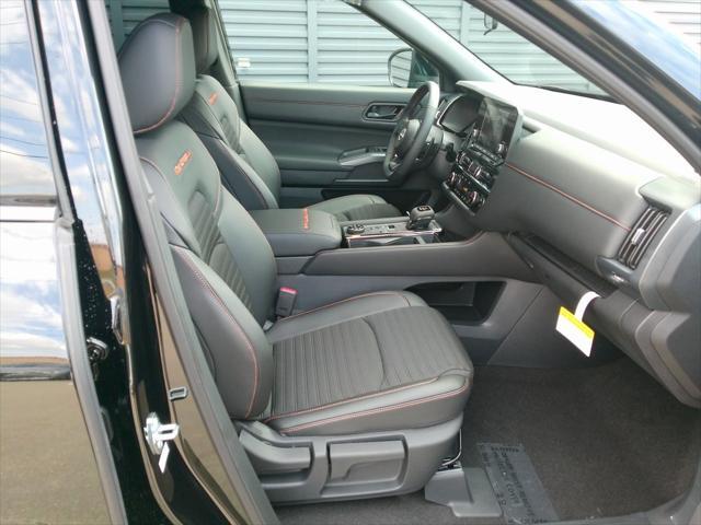 new 2025 Nissan Pathfinder car, priced at $44,413