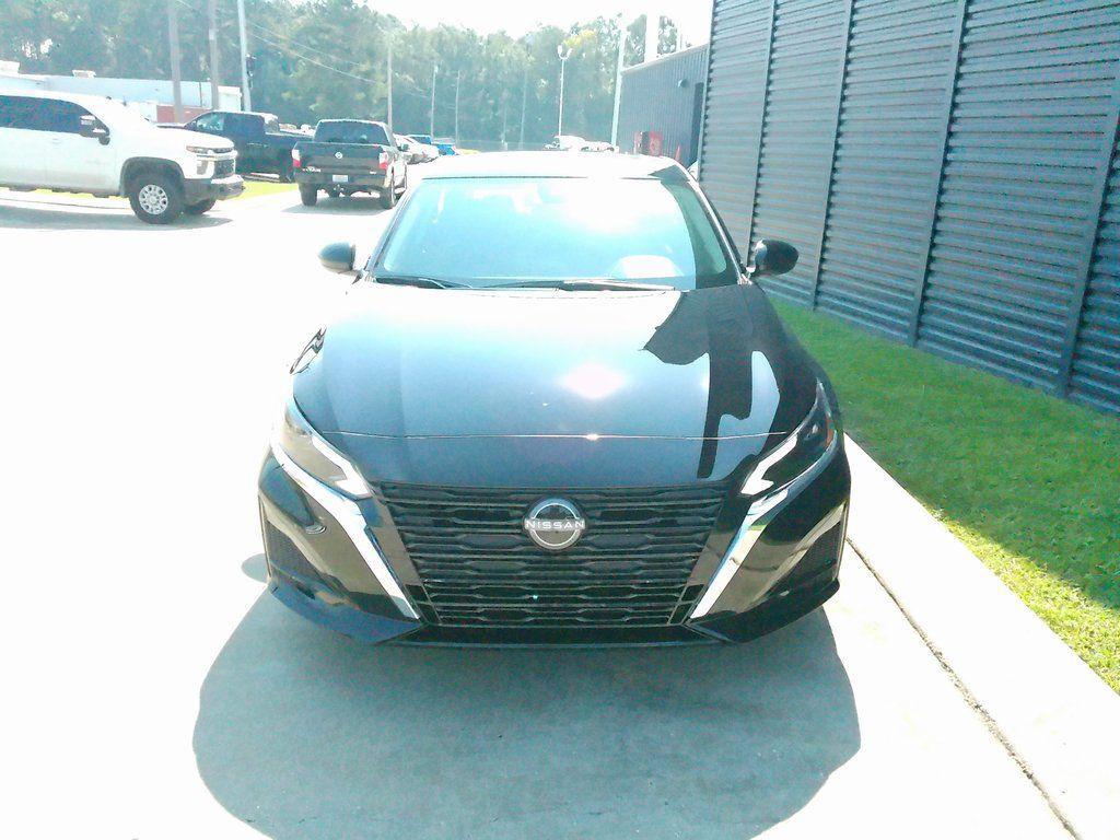 new 2025 Nissan Altima car, priced at $27,881