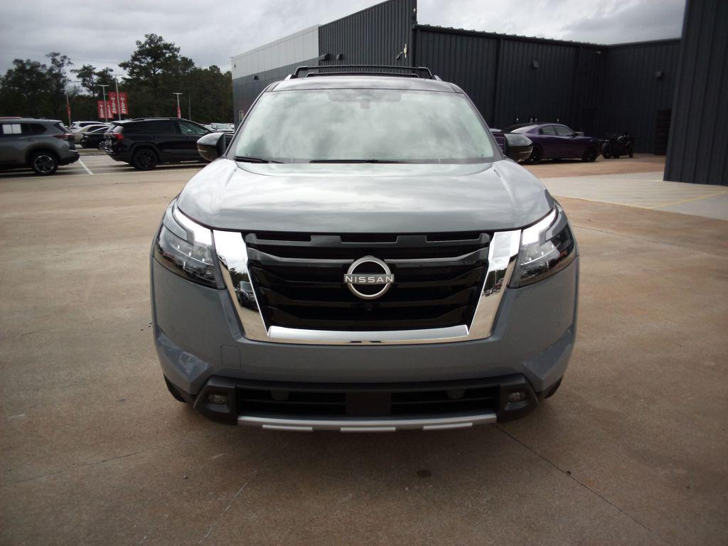 new 2025 Nissan Pathfinder car, priced at $50,403