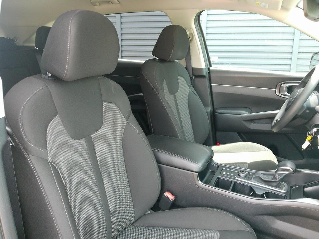 used 2023 Kia Sorento car, priced at $22,385