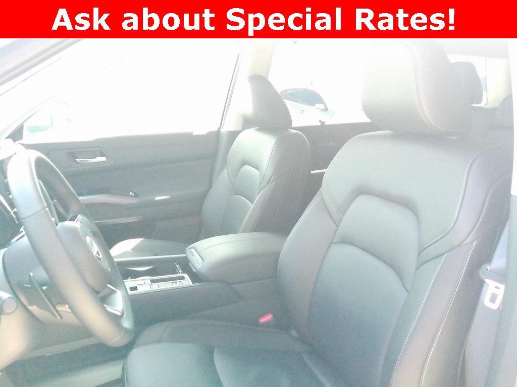 new 2025 Nissan Pathfinder car, priced at $39,954