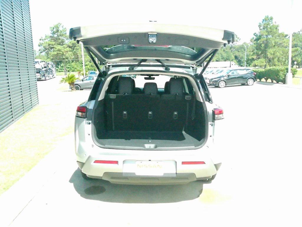 new 2025 Nissan Pathfinder car, priced at $41,153