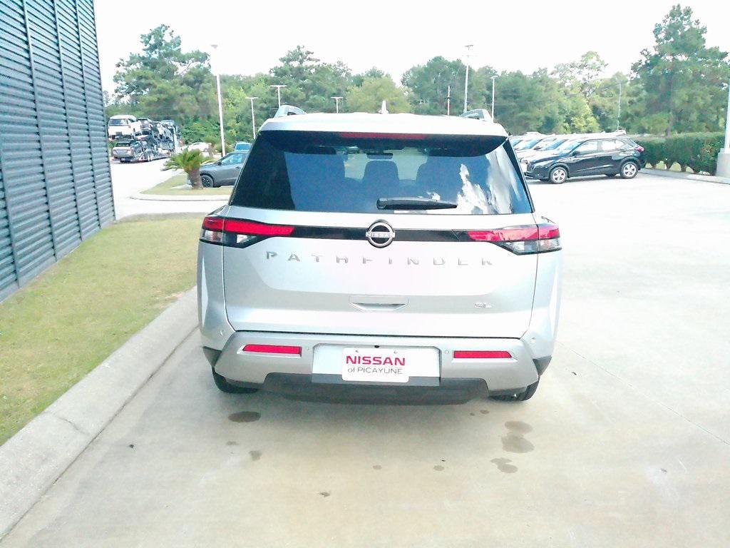new 2025 Nissan Pathfinder car, priced at $41,153