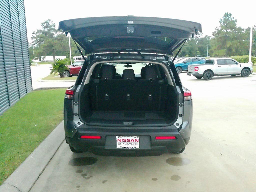 new 2025 Nissan Pathfinder car, priced at $35,192