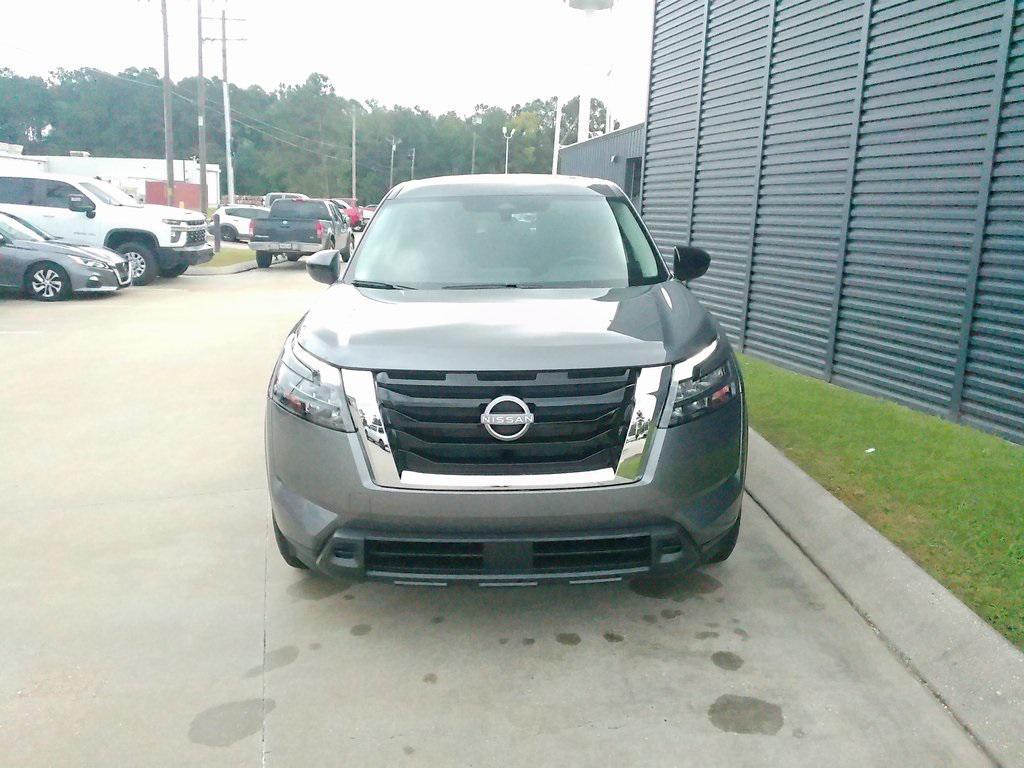 new 2025 Nissan Pathfinder car, priced at $35,192