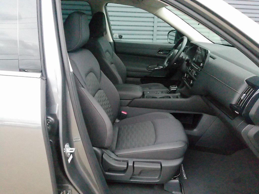 new 2025 Nissan Pathfinder car, priced at $35,192