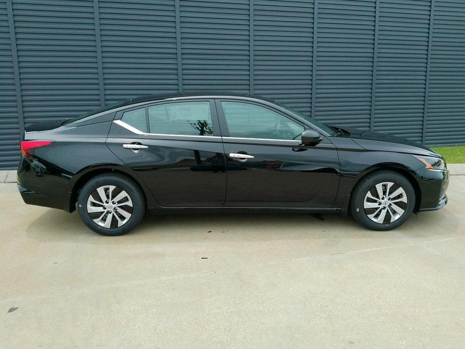 new 2024 Nissan Altima car, priced at $26,237