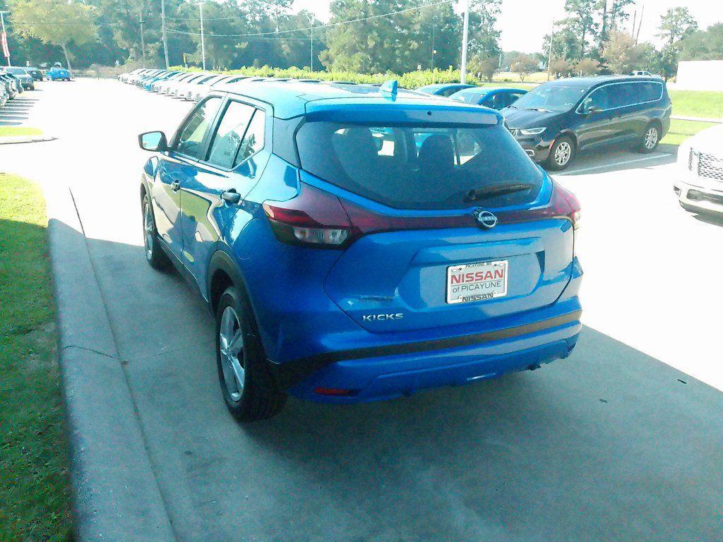 new 2025 Nissan Kicks car, priced at $22,068