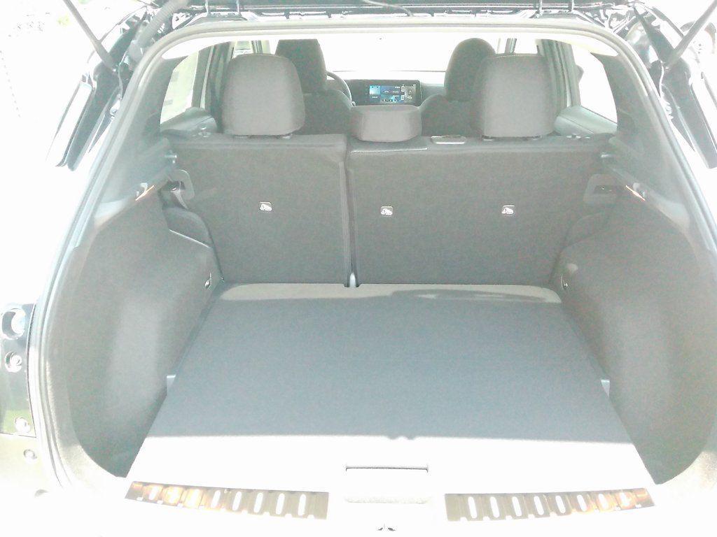 new 2025 Nissan Kicks car, priced at $25,657