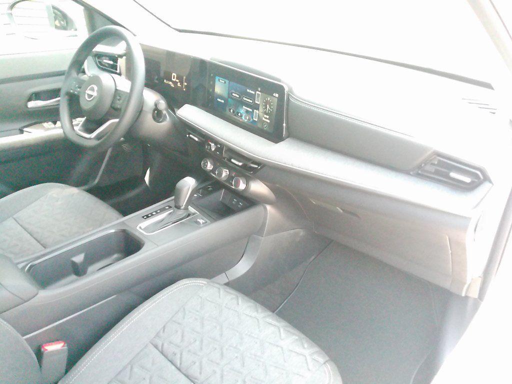 new 2025 Nissan Kicks car, priced at $25,657