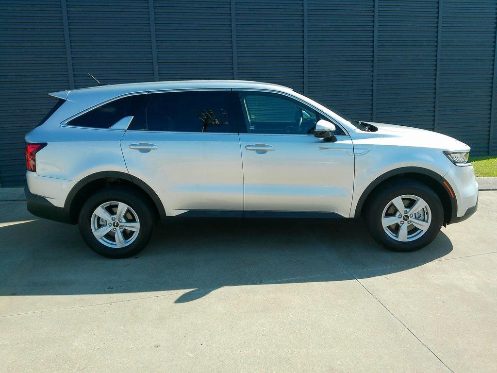 used 2022 Kia Sorento car, priced at $20,979