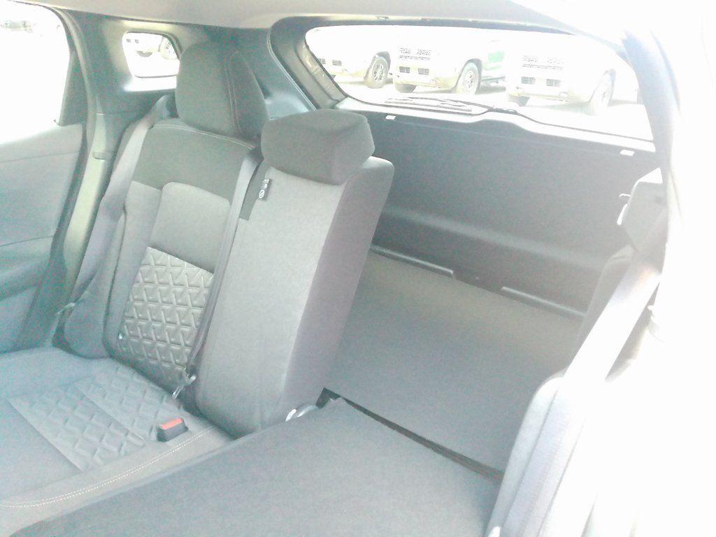new 2025 Nissan Kicks car, priced at $27,027