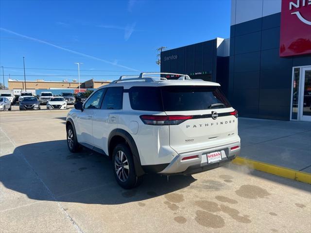 new 2024 Nissan Pathfinder car, priced at $42,027