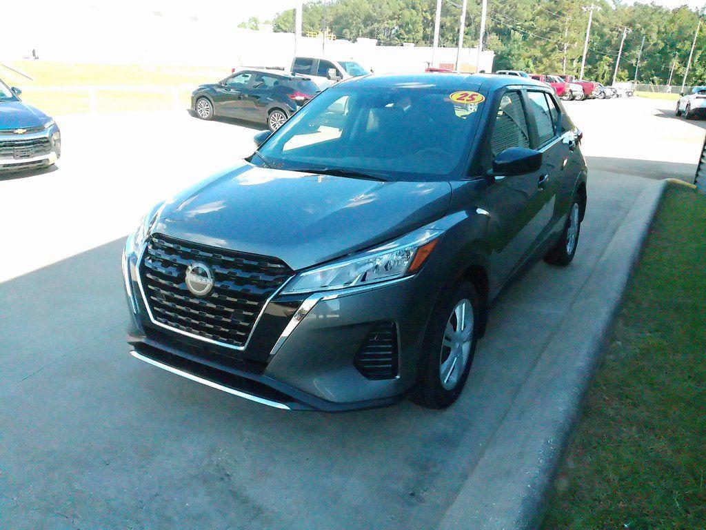 new 2025 Nissan Kicks car, priced at $21,788