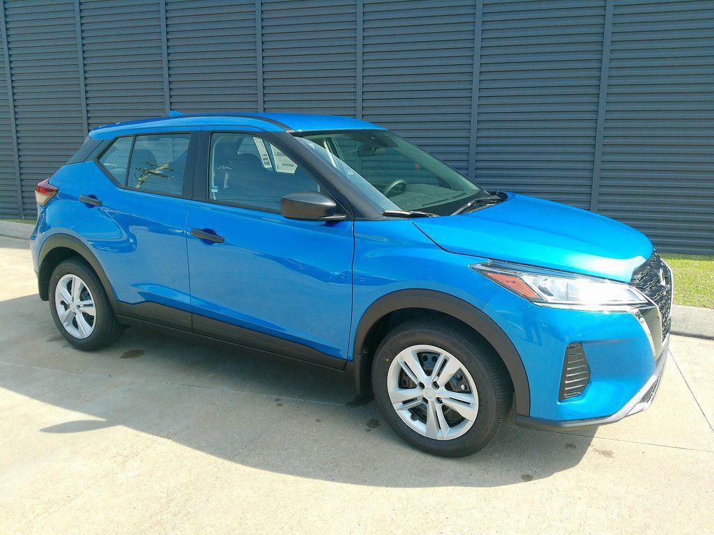 new 2025 Nissan Kicks car, priced at $22,004