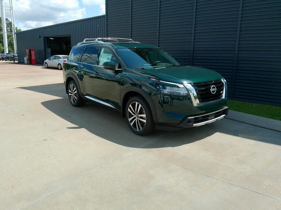 new 2024 Nissan Pathfinder car, priced at $50,517