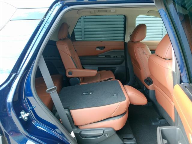 new 2025 Nissan Pathfinder car, priced at $51,277