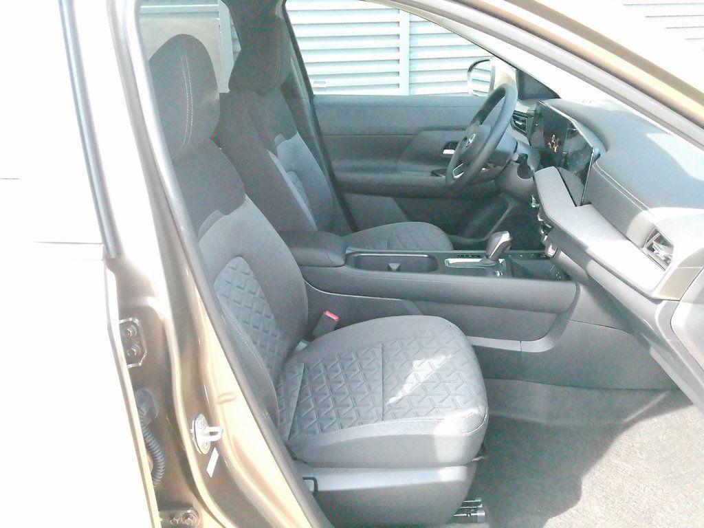 new 2025 Nissan Kicks car, priced at $24,760