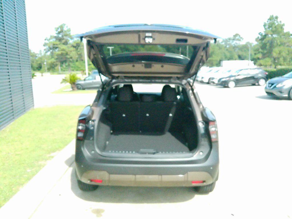 new 2025 Nissan Kicks car, priced at $24,760