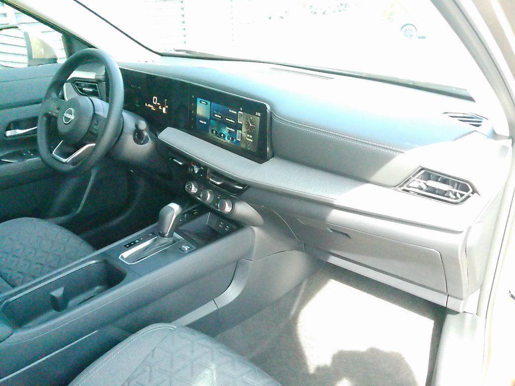 new 2025 Nissan Kicks car, priced at $24,760