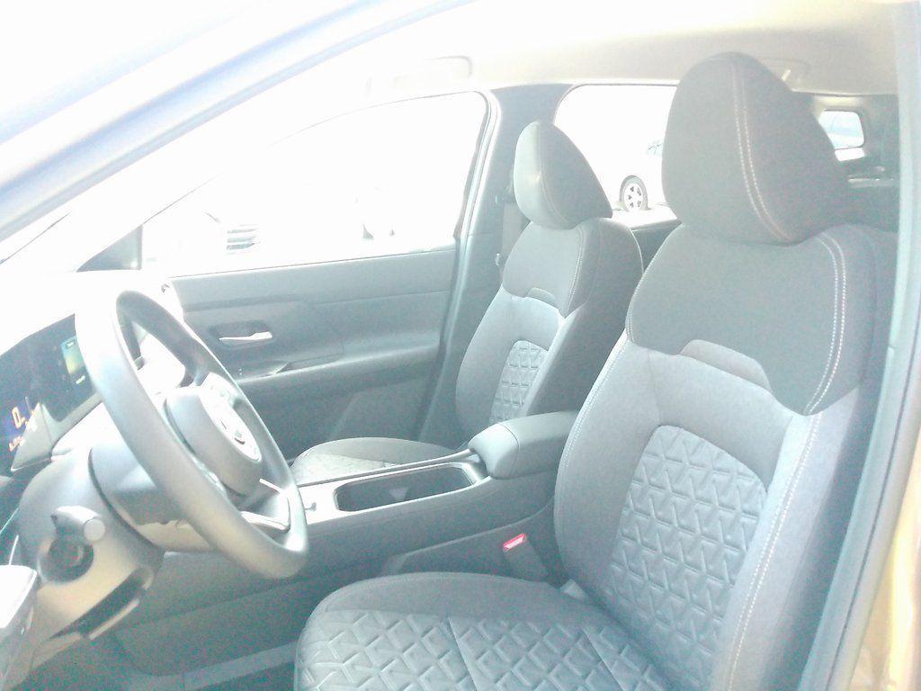 new 2025 Nissan Kicks car, priced at $24,760