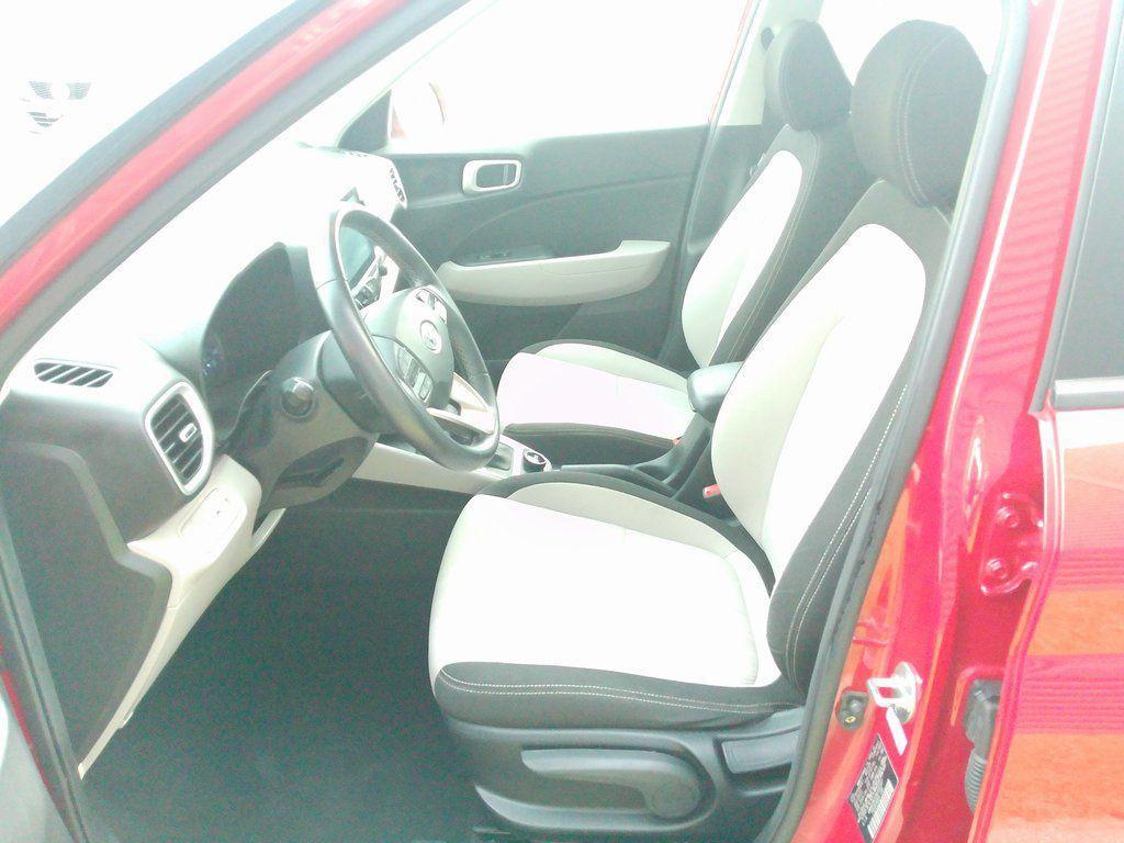 used 2022 Hyundai Venue car, priced at $16,777