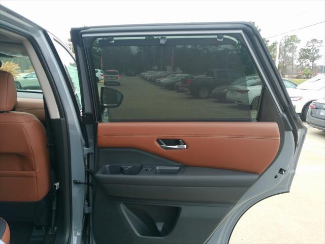 new 2025 Nissan Pathfinder car, priced at $51,762