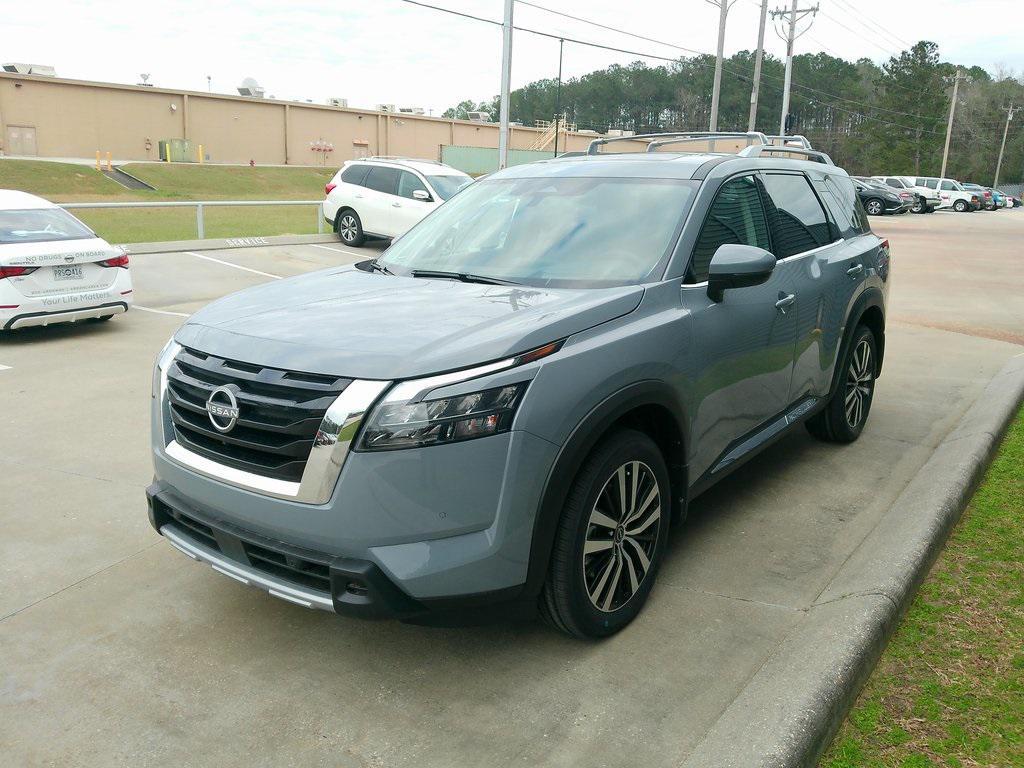 new 2025 Nissan Pathfinder car, priced at $50,562