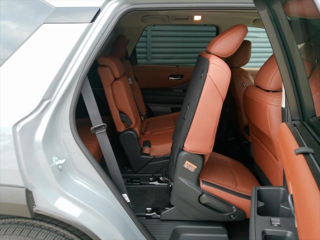 new 2025 Nissan Pathfinder car, priced at $51,762