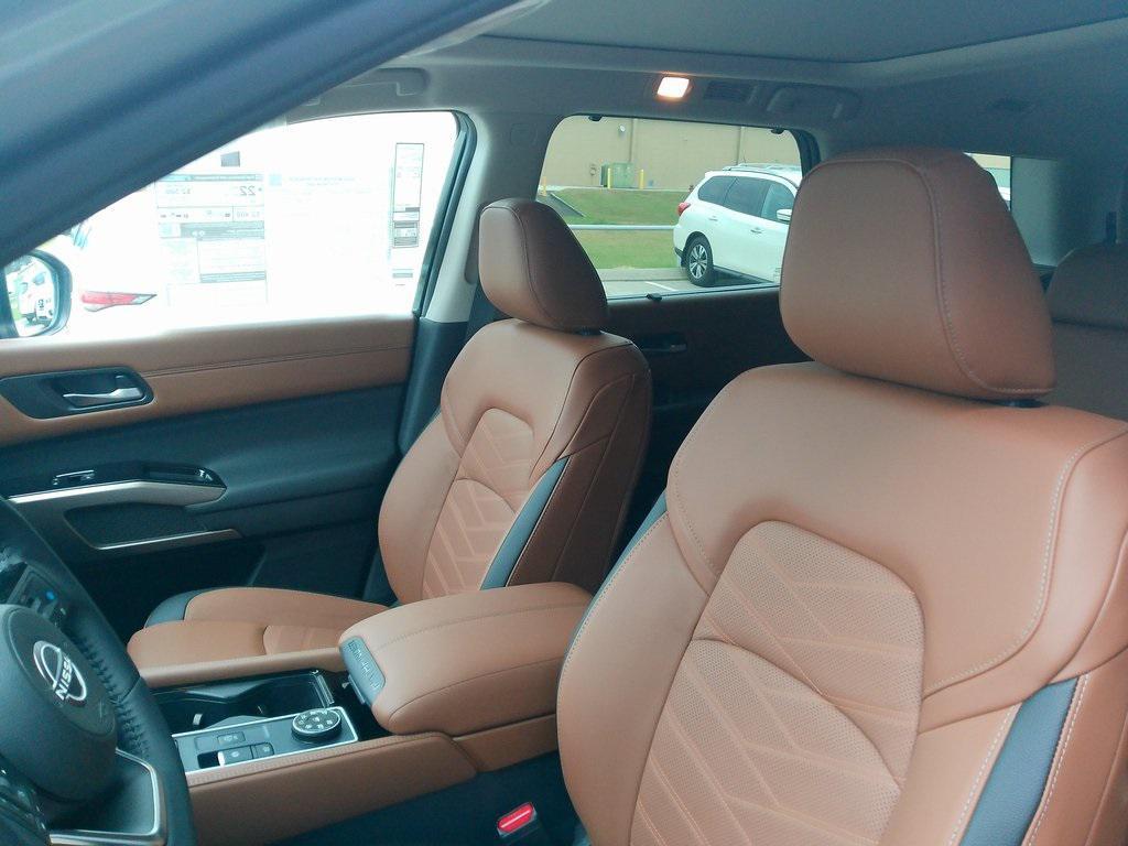 new 2025 Nissan Pathfinder car, priced at $50,562
