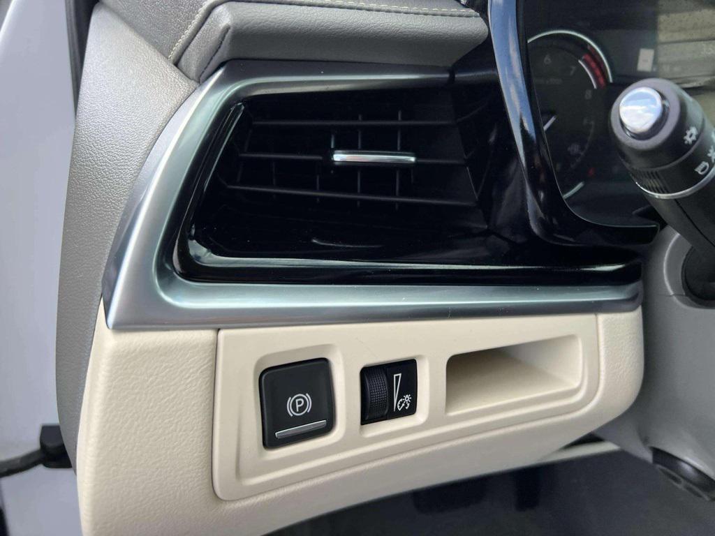 used 2023 Cadillac XT6 car, priced at $44,782