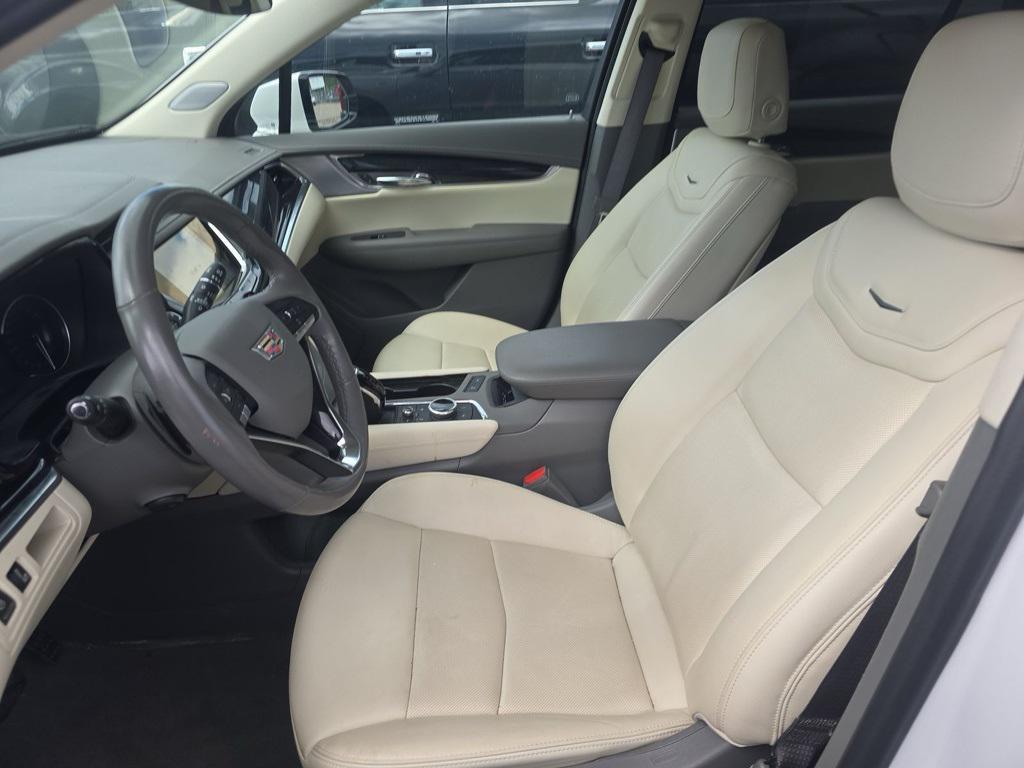 used 2023 Cadillac XT6 car, priced at $46,995