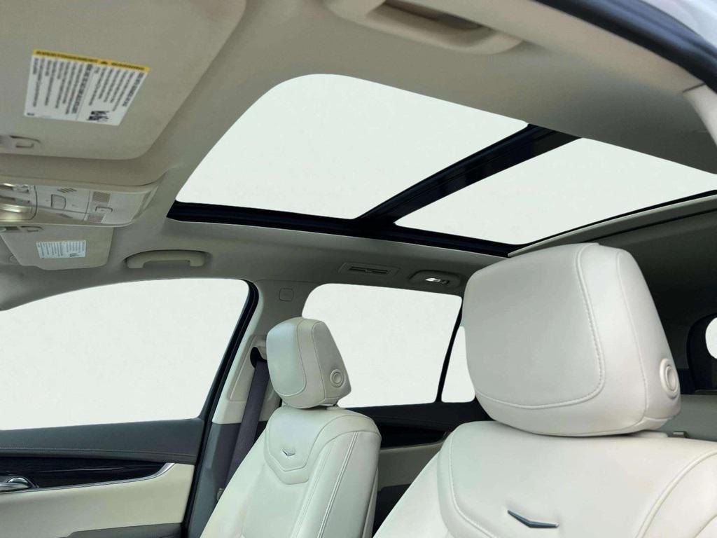 used 2023 Cadillac XT6 car, priced at $44,782