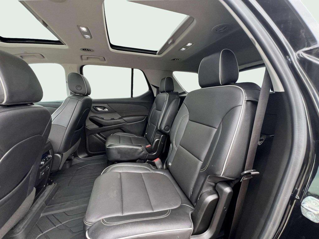 used 2021 Chevrolet Traverse car, priced at $31,303
