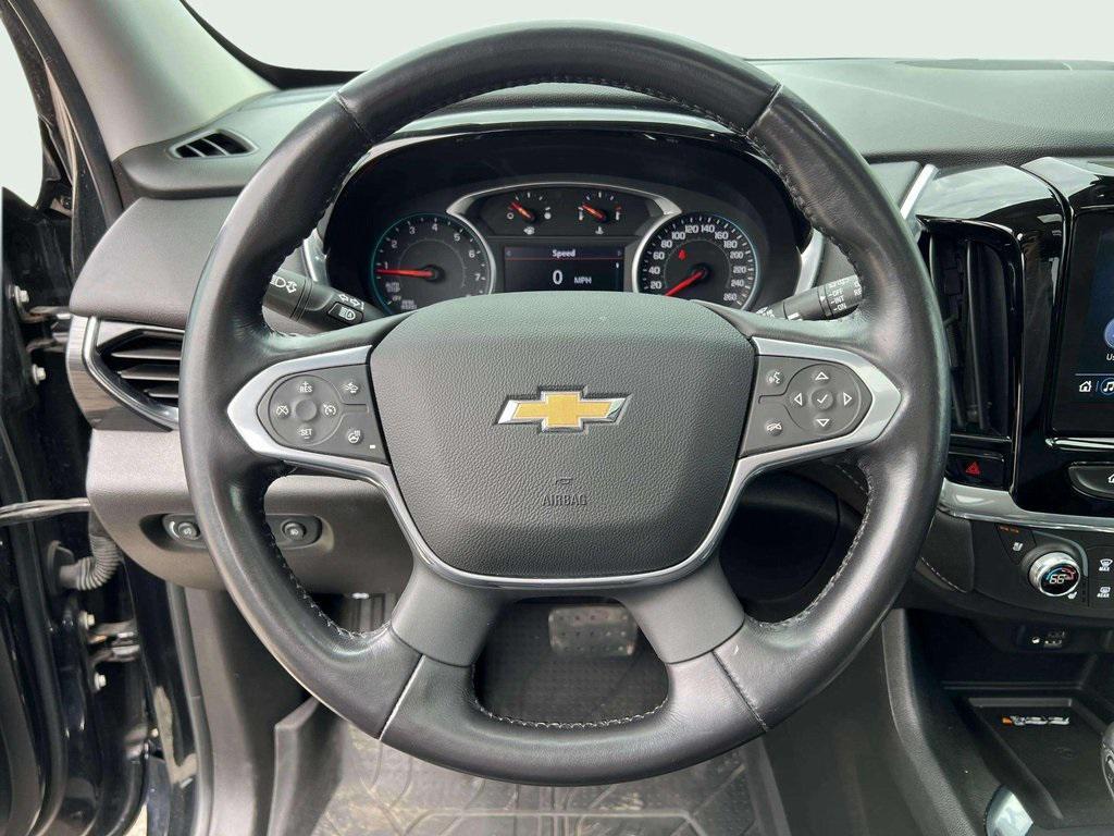 used 2021 Chevrolet Traverse car, priced at $31,303