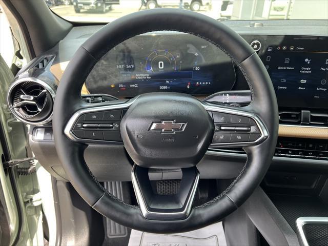 used 2025 Chevrolet Equinox car, priced at $39,899