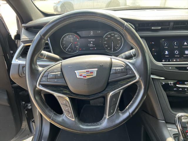 used 2021 Cadillac XT5 car, priced at $24,888