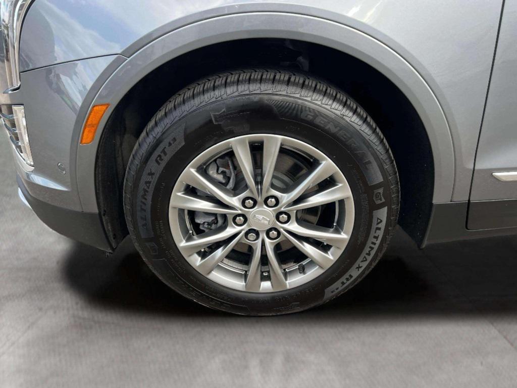 used 2022 Cadillac XT5 car, priced at $35,863