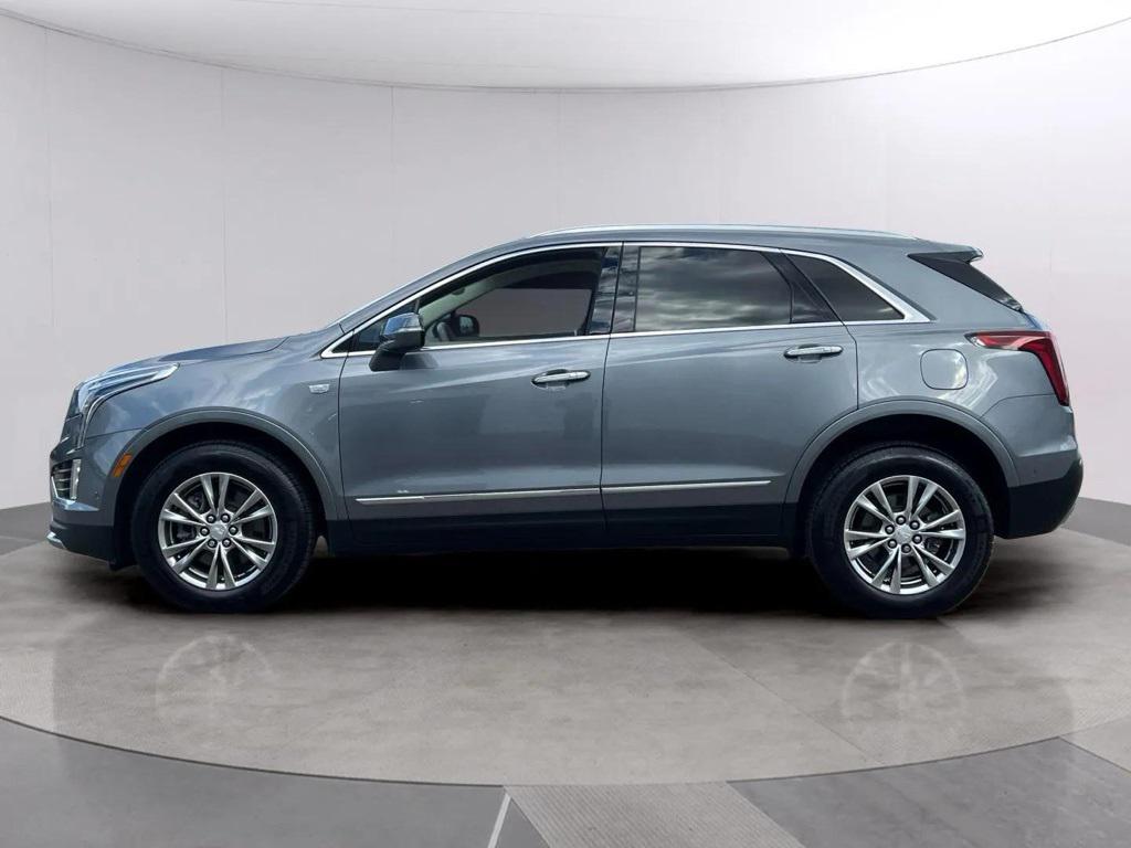 used 2022 Cadillac XT5 car, priced at $35,863